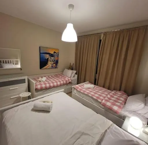 Mangroovy - 2br La Blanca Pool View *