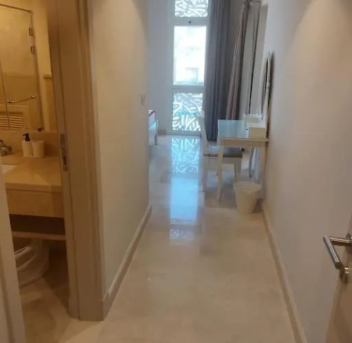 Mangroovy - 2br La Blanca Pool View Appartement *